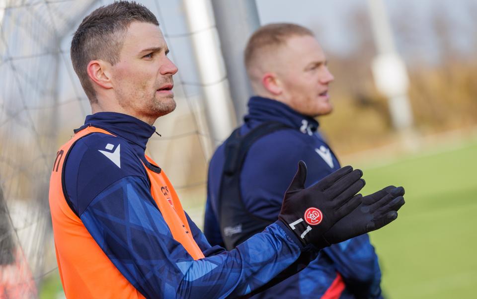 Nicklas Helenius er med fra start mod Horsens. <i>Foto: Henrik Bo</i>