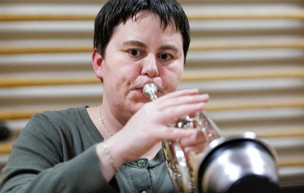 Diana Brund Christensen er formand for Morsø Garden - og har også i en årrække stået i spidsen for orkestret. Men i august sidste år fik garden for første gang en leder med musikfaglig baggrund.