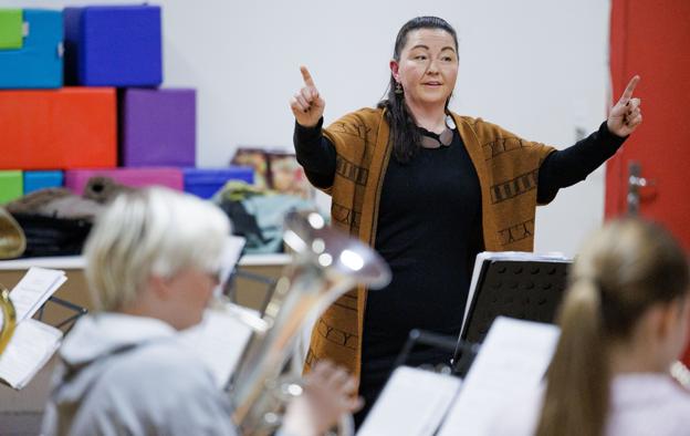 For første gang i mane år har Morsø Garden nu en leder med solid musikfaglig baggund. Arnannguaq Gerstrøm har en kandidateksamen fra musikkonservatoriet i Malmø.