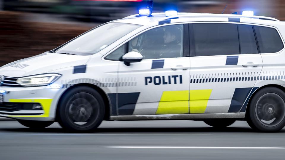 Onsdag aften måtte en patruljebil eftersætte en spøgelsesbilist på Djurslandsmotorvejen. Manden viste sig at være narkopåvirket, og hans hastighed er vurderet til mindst 150 kilometer i timen. (Arkivfoto). <i>Mads Claus Rasmussen/Ritzau Scanpix</i>