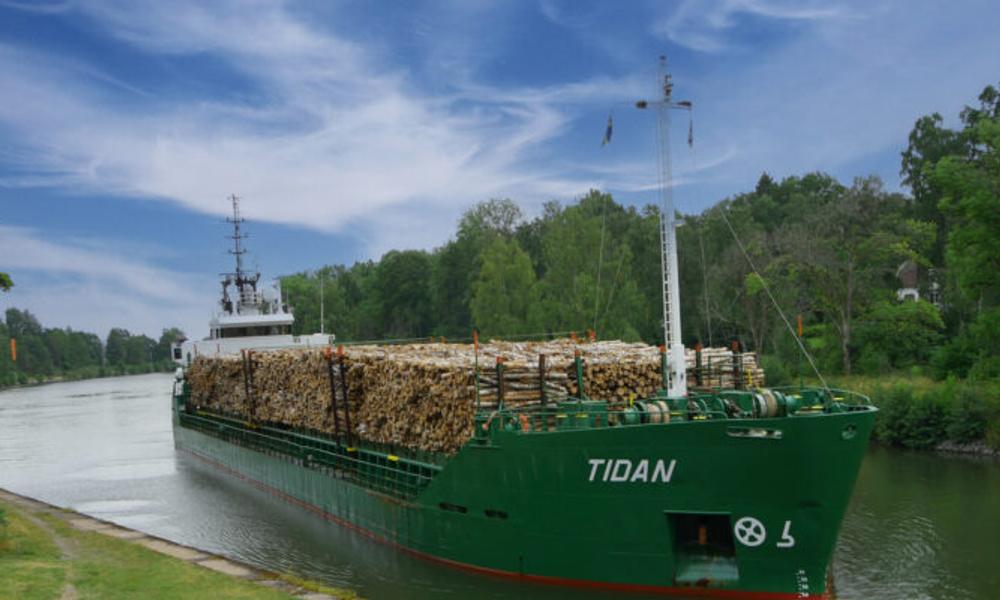 Erik Thun har fået bygget over 40 skibe på det hollandske værft, her er det 'Tidan'