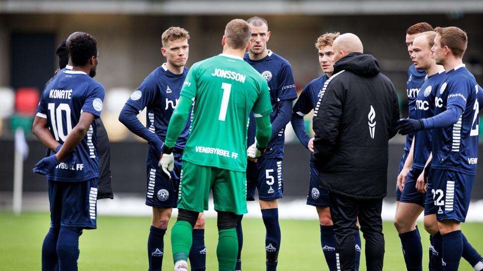 Cheftræner Henrik Pedersen har fået en nemmere opgave med at integrere nye spillere. <i>Arkivfoto: Torben Hansen</i>