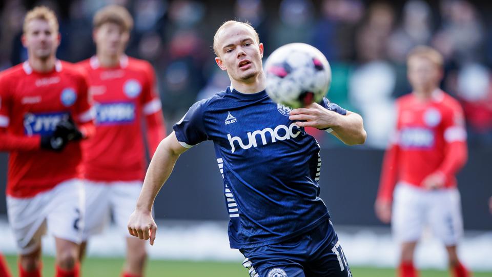 Emil Adrendrup og Vendyssel FF får ikke helt samme hjemmebanefordel i søndagens kamp mod Sønderjyske. <i>Foto: Torben Hansen</i>