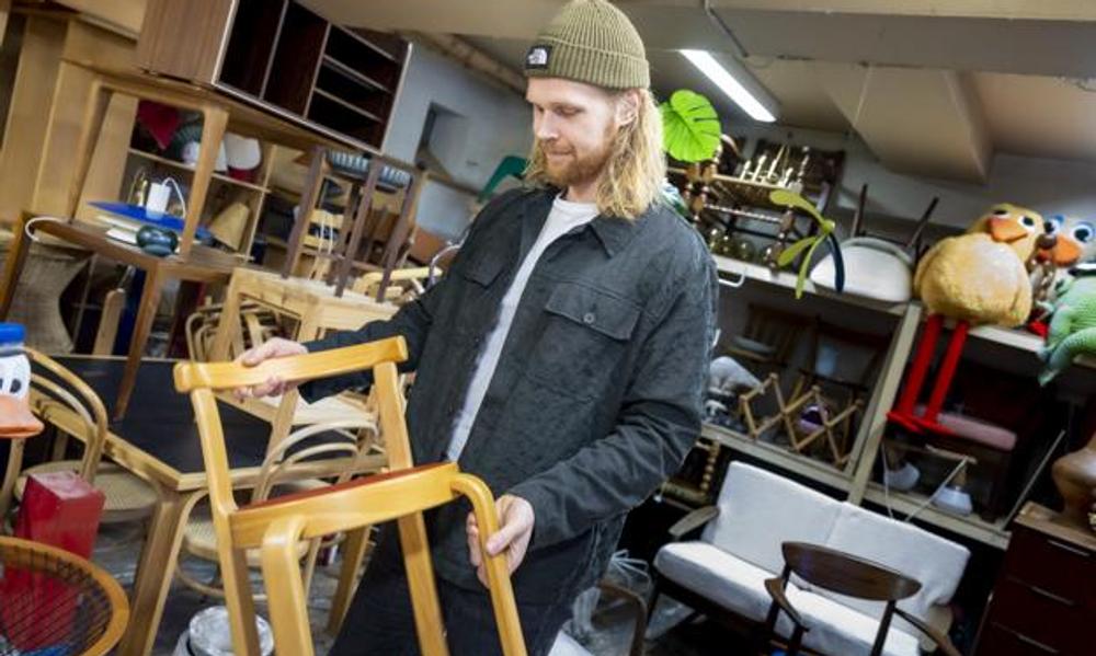En barnestol fra Magnus Olesen er på lager i Aalborg - voksenmøblerne af samme mærke er solgt i stort tal til Asien. 