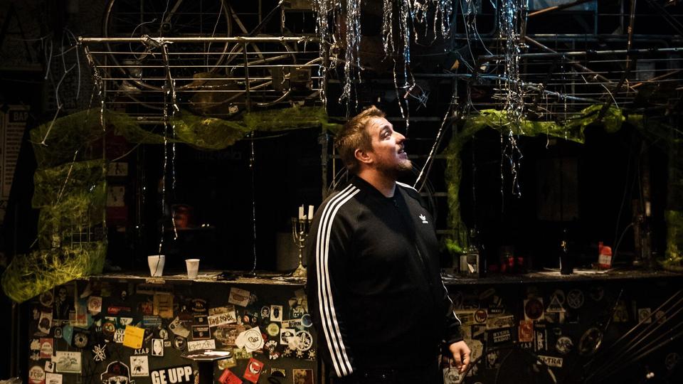 En fest i Ungdomshuset på Dortheavej i København søndag fejrede, at den tidligere overborgmester Ritt Bjerregaard er død. Nu kan det koste tilskuddet fra kommunen. Billedet viser baren i Ungdomshuset. (Arkivfoto). <i>Ida Marie Odgaard/Ritzau Scanpix</i>
