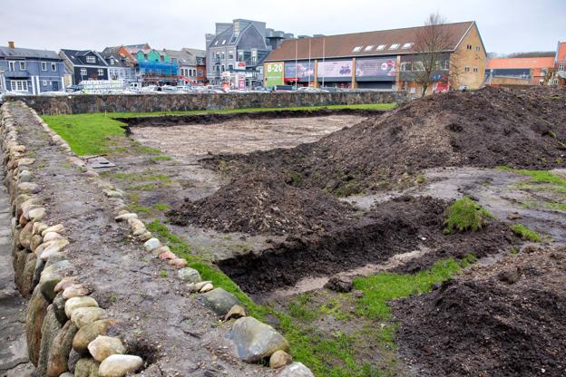 Enkelte steder i det kommende byggeområde er der allerede lavet arkæologiske undersøgelser - i form af opgravning af gamle grave. <i>Foto: Bo Lehm</i>