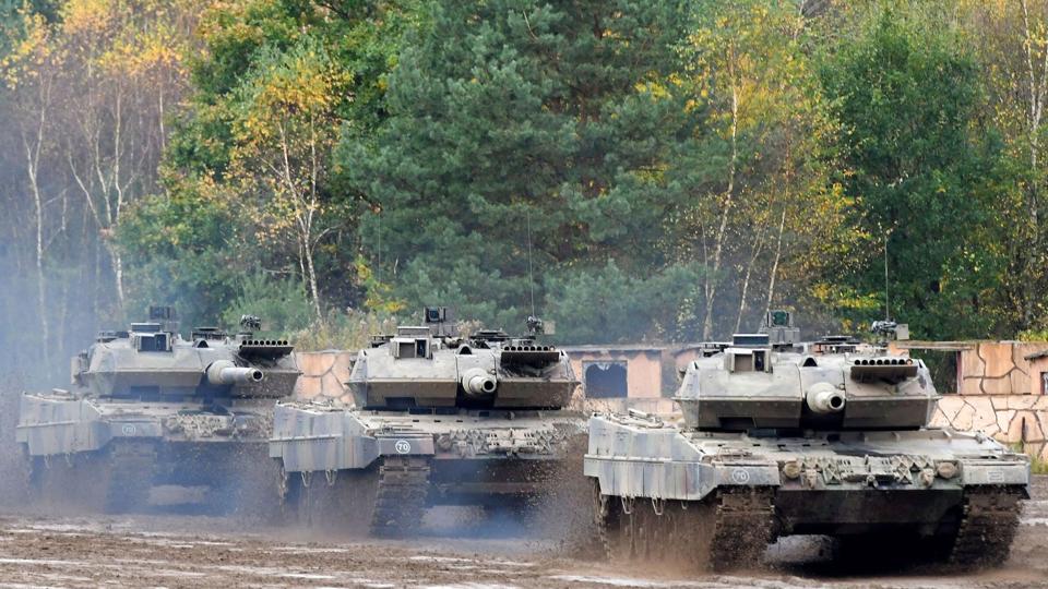 De tonstunge Leopard 2-kampvogne er eftertragtede i Ukraine. Polen har tirsdag officielt bedt Tyskland om lov til at sende dem til landet. (Arkivfoto). <i>Patrik Stollarz/Ritzau Scanpix</i>
