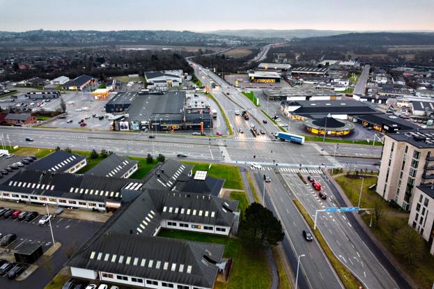Ifølge by og landskabsrådmand Jan Nymark Thaysen (V) vil anlægget af 3. Limfjordsforbindelse aflaste krydset. <i>Foto: Claus Søndberg</i>