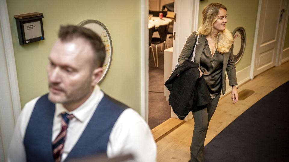 Lars Boje Mathiesen og Pernille Vermund efter at Nye Borgerlige har afholdt ekstraordinært hovedbestyrelsesmøde for at drøfte valget af en ny formand på Christiansborg. <i>Mads Claus Rasmussen/Ritzau Scanpix</i>