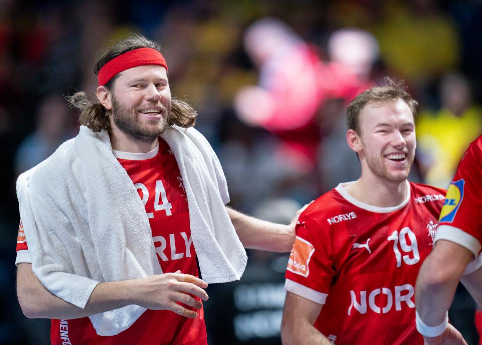 Mikkel Hansen (tv.) har styret det danske angrebsspil med stor overbevisning ved VM. <i>Arkivfoto: Liselotte Sabroe/Ritzau Scanpix</i>