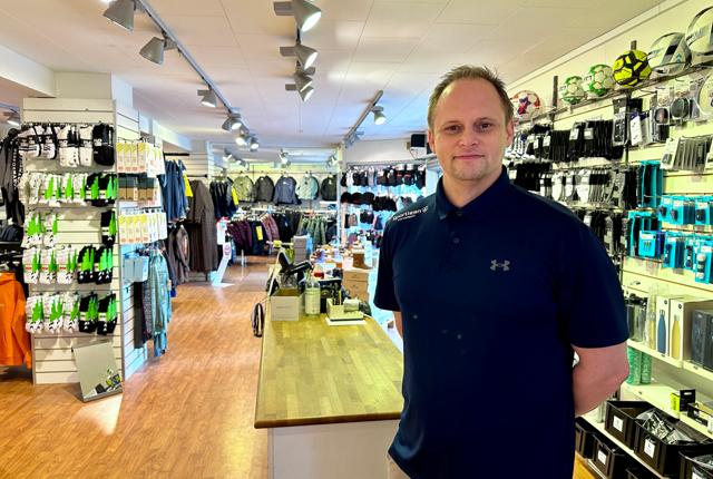 På lørdag 4. februar fejrer indehaveren af Sportigan i Thisted og Hurup, Johnny Andersen, 25-års jubilæum i butikken i Hurup.