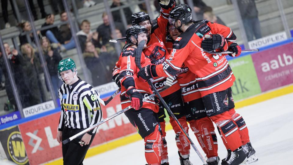 Der var masser at juble over for Aalborg Pirates i onsdagens hjemmekamp mod Herning Blue Fox. <i>Foto: Henrik Bo</i>