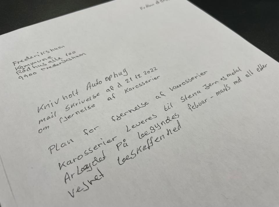 Sådan her ser skrothandlerens plan for lovliggørelse af forholdene ud. Men planen er for ukonkret for Frederikshavn Kommune, og derfor har man nu iværksat en fjernelse af de overskydende biler på stedet. <i>Foto: Claus T. Kræmmergård</i>
