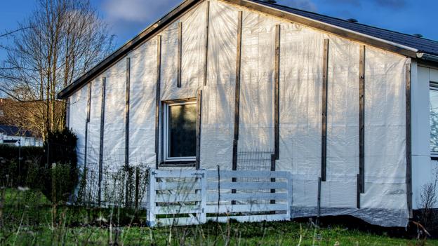 Der er fugt i mure og tag mange steder på Provstejorden. <i>Foto: Torben Hansen</i>