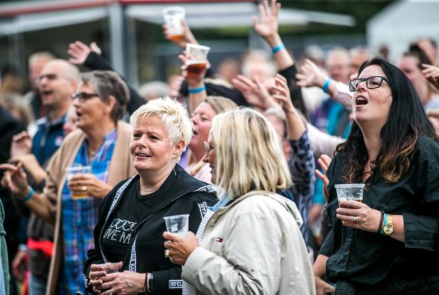 Der bliver ingen lejlighed til at skråle med på musikken ved Limfjordsfest i år. Initiativgruppen går i tænkeboks i kølvandet på en skuffende udgave i fjor.
