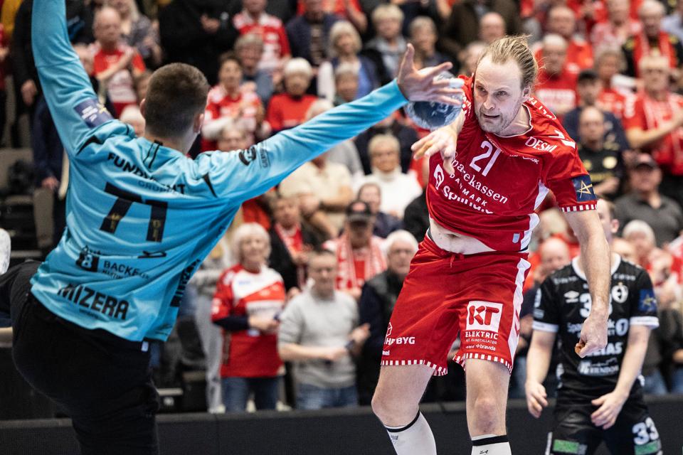 Henrik Møllgaard scorede tre gange i onsdagens sejr over Elverum. <i>Foto: Claus Søndberg</i>