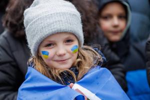 Et år efter invasionen blev der sendt støtte fra Aalborg til Ukraine