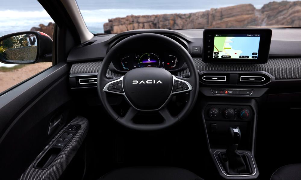 Dacia Jogger kommer nu med hybridteknik där batteriet på 1,2 kWh är kopplat till en 1,6-litersmotor.