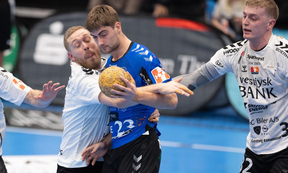 Marcus Midtgaard er også at finde i Mors-Thy Håndbold i de kommende sæsoner. <i>Arkivfoto: Bente Poder</i>