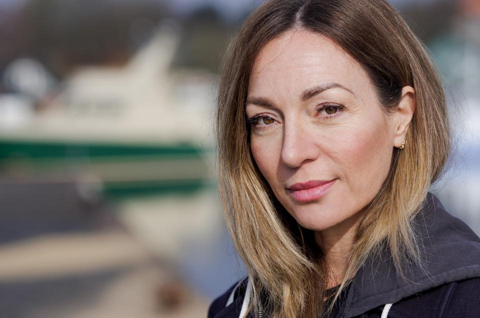 Katrine Engberg kan spore meget af sin egen familiehistorie tilbage til Nordvestjylland, og da hun tog hul på sin nye romanserie om privatdetektiven Liv Jensen, blev Thy valgt som omdrejningspunkt for en vigtig del af plottet, <i>Foto: Bo Lehm</i>