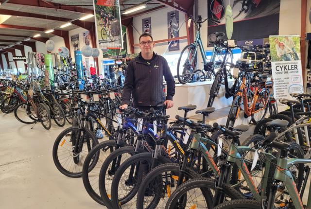 Dan Quorning stopper med at sælge og reparere cykler. 