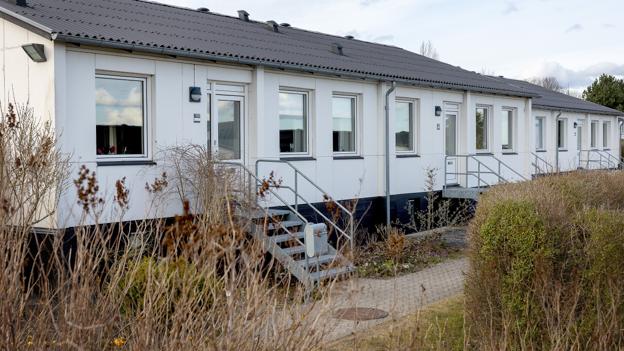 De hvide rækkehuse på Præstemarken og Provstejorden er en af de afdelinger i Plus Bolig, der har oplevet mange problemer med boligselskabet. <i>Foto: Bente Poder</i>