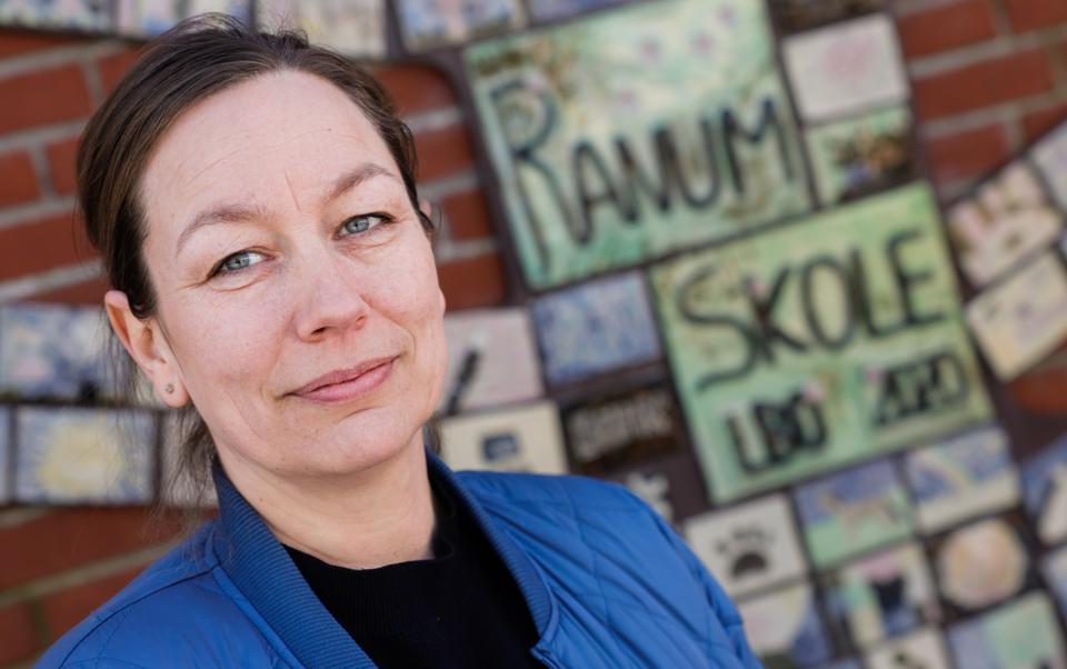 Winni Kristensen, der er formand for skolebestyrelsen på Ranum skole, frygter for, at landsbyskolen bliver nedlagt.  <i>Foto: Henrik Bo</i>