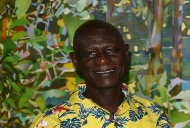 Den ugandiske kunstner, Ntensibe, åbner påskeudstillingen på Galleri Glocal Art.