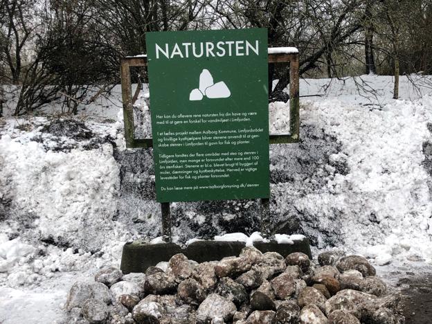 Kig efter dette skilt, når du afleverer sten på genbrugspladsen. <i>Foto: Aalborg Forsyning.</i>