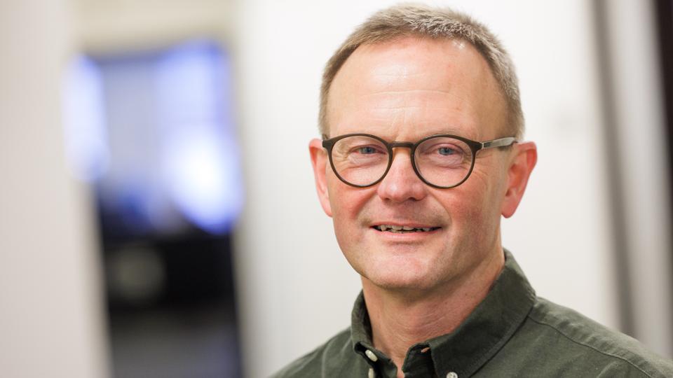 - Vi vil selvfølgelig gerne løbende opnå en større markedsandel, men det skal ikke ske på bekostning af, at vi bliver færre mennesker på Mors, siger direktør Frank Bertelsen. <i>Foto: Bo Lehm</i>