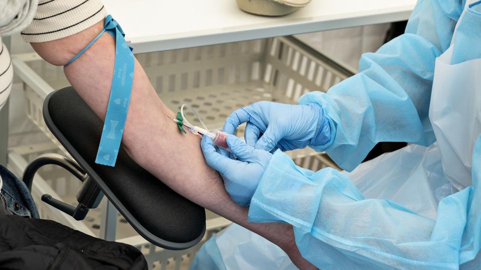 Forhøjet kolesterol kan være en arvelig tilstand, men alt for få bliver diagnosticeret, mener overlæge Henning Bundgaard. (Arkivfoto) <i>Henning Bagger/Ritzau Scanpix</i>