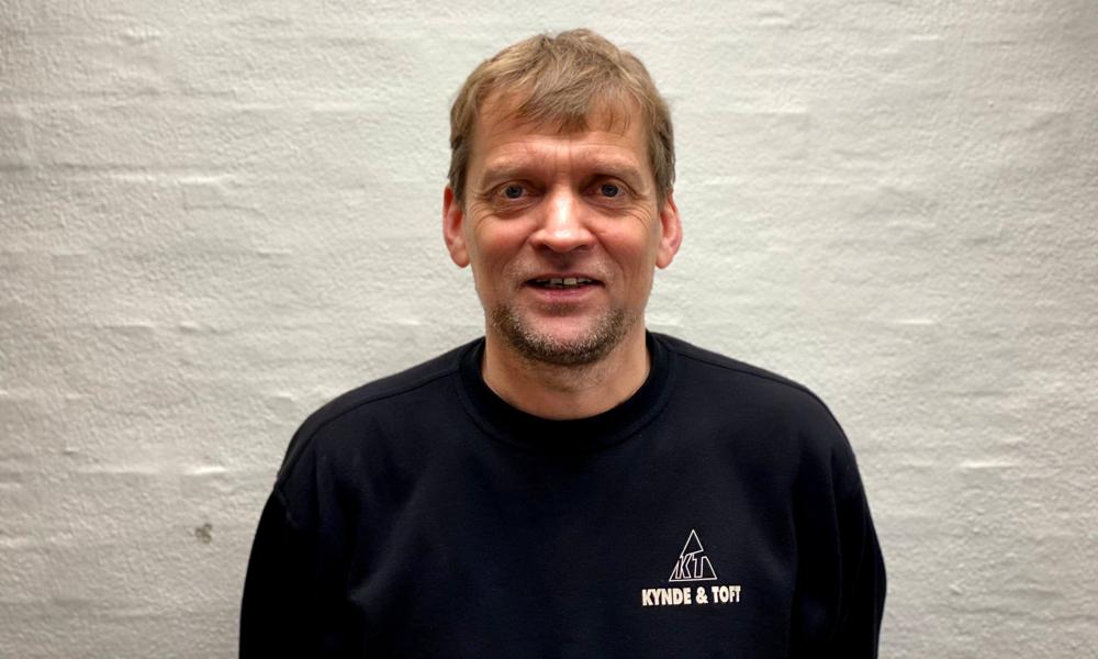 Projektleder Simon Høj fra Kynde & Toft i Thyborøn. Her er man  specialister i hydraulik, skibsservice, motorinstallation og vedligeholdelse.