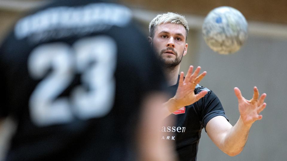 Niveauet bliver naturligt nok ramt, når man har siddet ude i 15 måneder, men Martin Larsen føler sig alligevel i god håndboldform. <i>Foto: Lars Pauli</i>