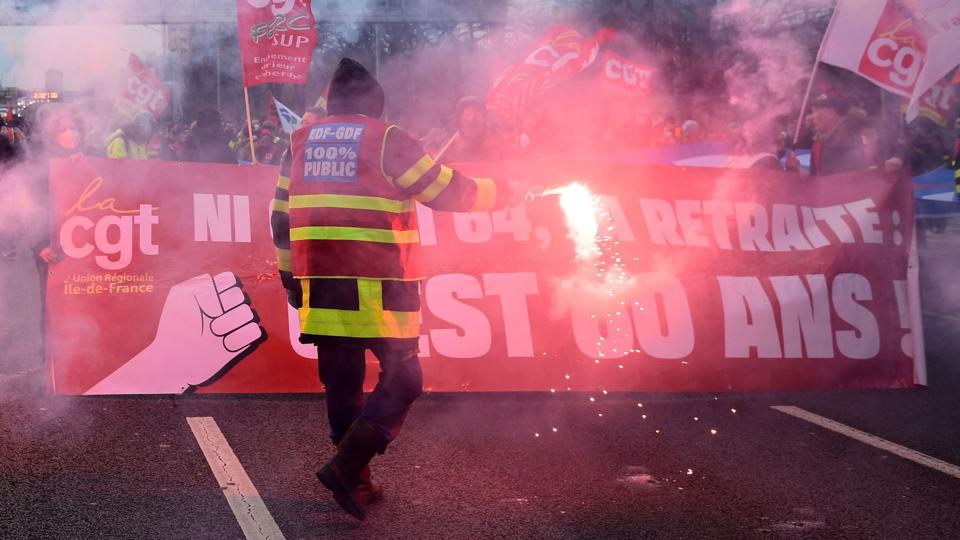 Demonstrationerne i Frankrig skyldes, at regeringen har gennemtrumfet en ny pensionsreform, som størstedelen af franskmændene er imod. (Arkivfoto). <i>Bertrand Guay/Ritzau Scanpix</i>