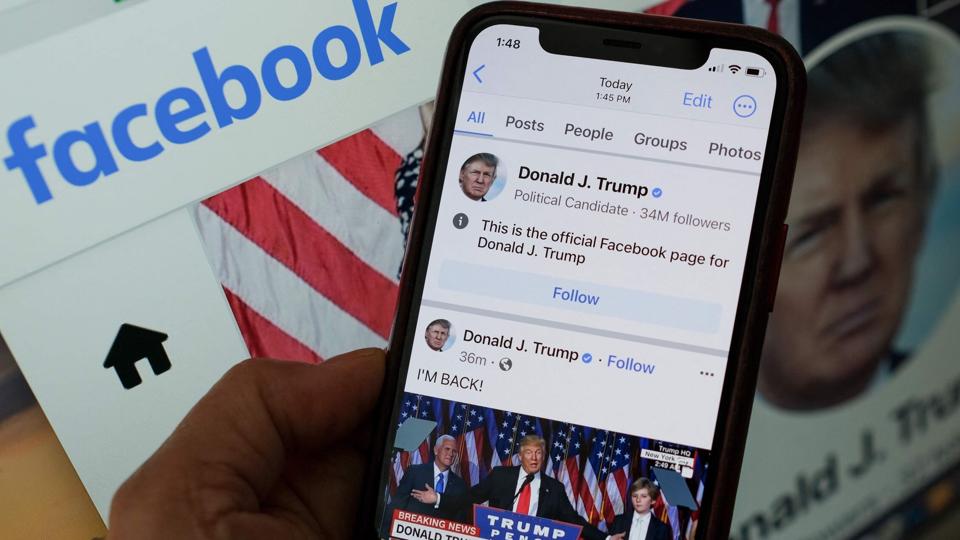 Donald Trump er tilbage på YouTube og Facebook med en video med titlen "I'M BACK!". <i>Chris Delmas/Ritzau Scanpix</i>