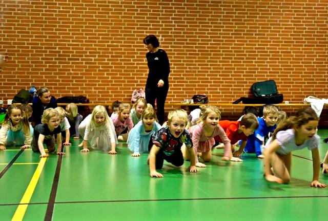 Der er liv og glade dage, når der bliver trænet gymnastik i Skagen Gymnastikforening.