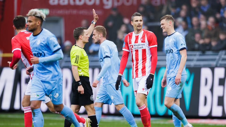 Nicklas Helenius kæmpede med at forvalte de få chancer, som han kom til. <i>Foto: Henrik Bo</i>