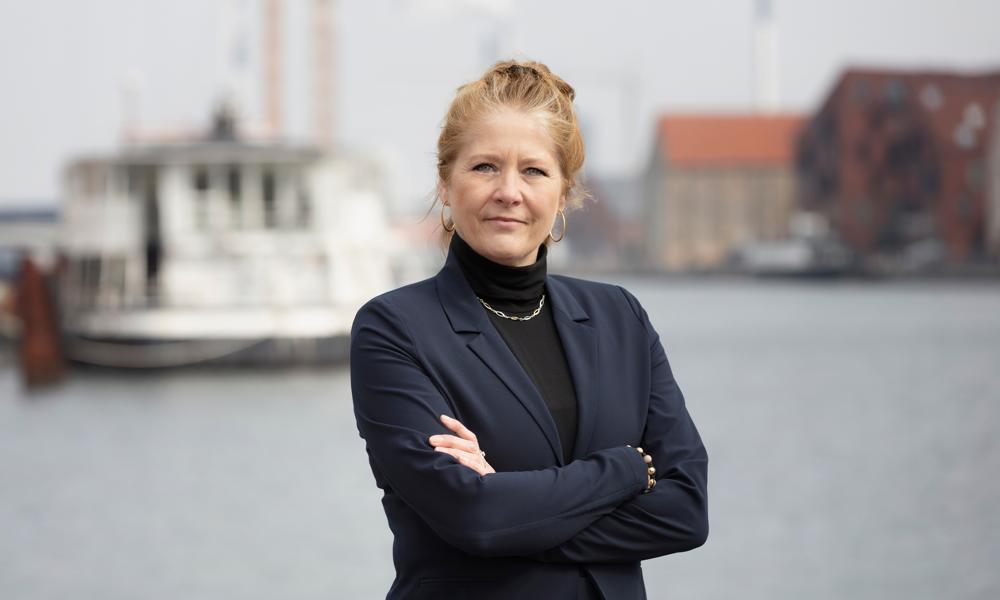 -Vi vil bakke op om fremtidige sanktionspakker og arbejdet for at sætte klart definerede rammer for, hvordan de udmøntes i praksis, siger Jenny N. Braat, administrerende direktør i Danske Maritime. -Vi vil bakke op om fremtidige sanktionspakker og arbejdet for at sætte klart definerede rammer for, hvordan de udmøntes i praksis, siger Jenny N. Braat, administrerende direktør i Danske Maritime.