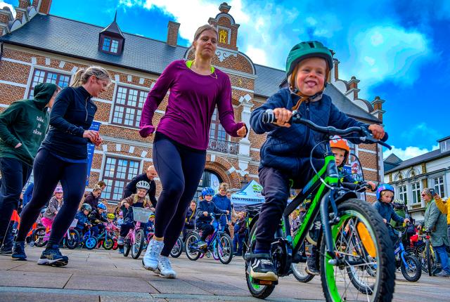 Børnetouren er første skridt - hvis man gerne vil prøve at være cykelrytter.