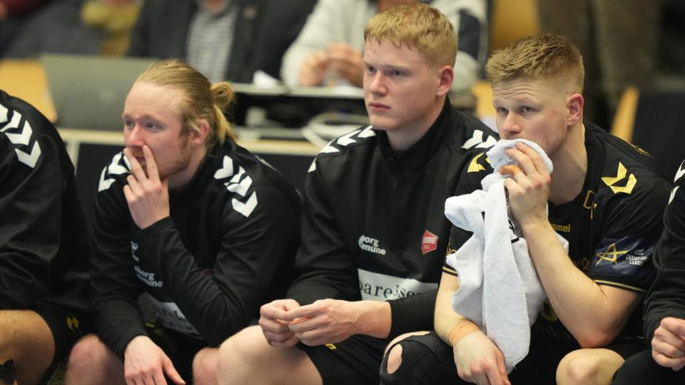 Skuffede Aalborg-spillere efter torsdagens nederlag i Odense, der sendte dem ud af Champions League. <i>Foto: Claus Fisker/Ritzau Scanpix</i>