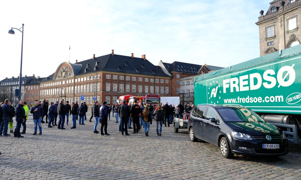 Vognmandsdemo på Christiansborg Slotsplads, 4. april 2023.