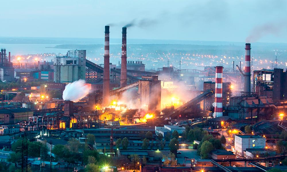 Stålverket i Zaporizhia är Ukrainas fjärde största stålverk. Stålverket i Zaporizhia är Ukrainas fjärde största stålverk.
