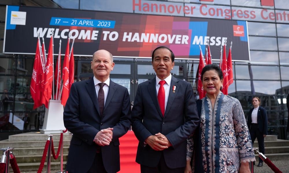 Bundeskansler Olaf Scholz åbnede Hannover Messen mandag sammen med Indonesiens præsident Joko Widodo. Indonesien er årets partnerland på messen.