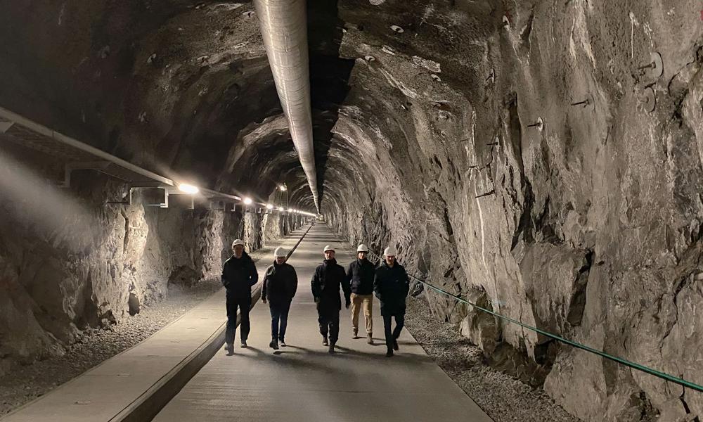 Det er en kompliceret og udfordrende opgavende, som venter den kommende totalentreprenør ved udvidelsen af Buksefjorden Vandværk. Bygherrer håber at have fundet vinderen af udbuddet i december 2024. Det er en kompliceret og udfordrende opgavende, som venter den kommende totalentreprenør ved udvidelsen af Buksefjorden Vandværk. Bygherrer håber at have fundet vinderen af udbuddet i december 2024.