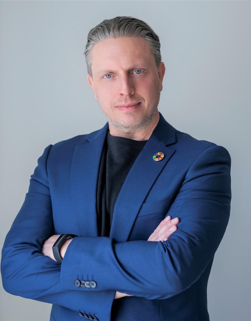 Peter Kjäll. Peter Kjäll.