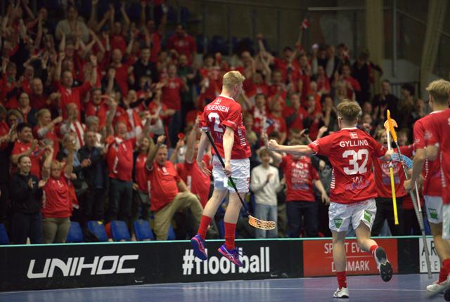 Publikum skabte en god kulisse for Floorball U19VM i Frederikshavn.