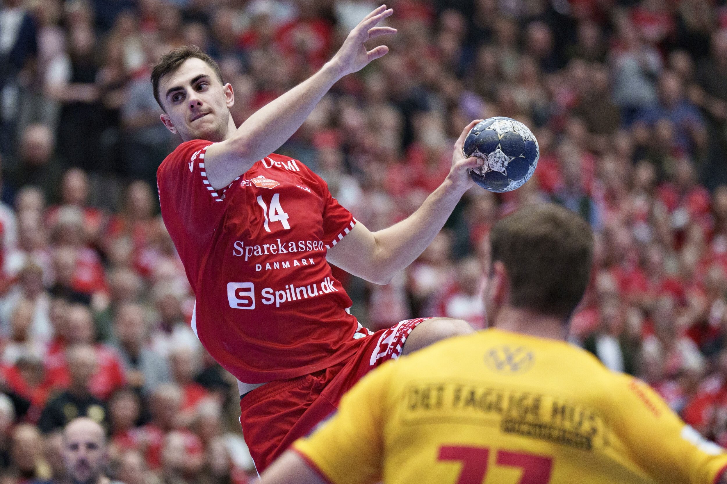 Mads Hoxer er ude i resten af sæsonen for Aalborg