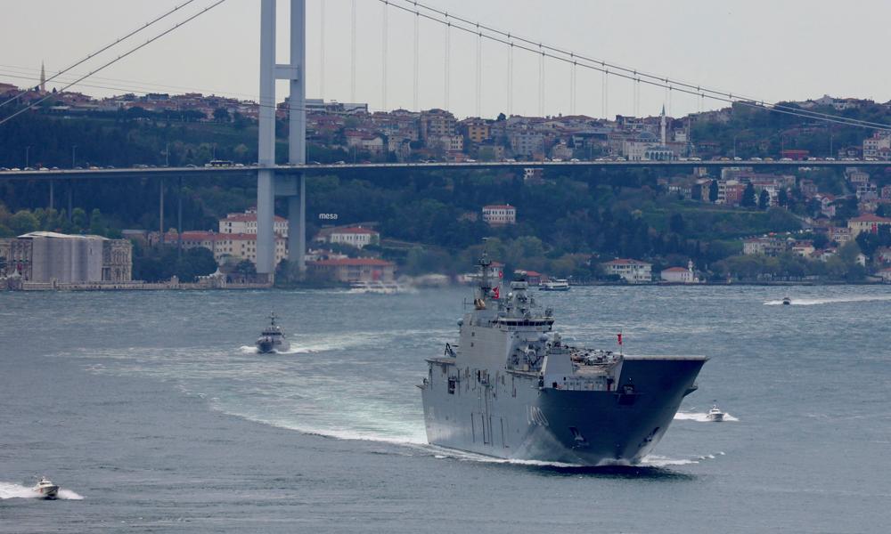 'TCG Anadolu' er en veritabel nyskabelse i den tyrkiske flåde. Det er nemlig flådens første såkaldte amphibious assault ship, altså et fartøj, der skal kunne sejle tæt ind på fjendens kyster og sende helikoptere og droner såvel som landgangsfartøjer afsted mod kysten. 