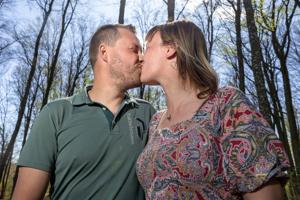 Sandra og Jesper vil gerne giftes - på trods af en mere barsk kærlighedshistorie end de fleste