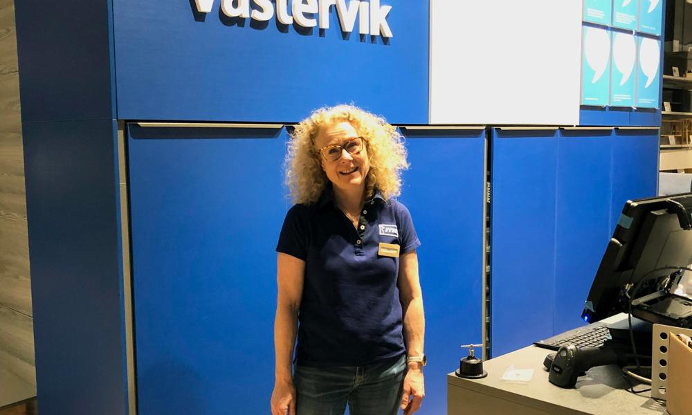 Eva Karlsson, butikschef i Västervik, är nöjd med sin nya butik.